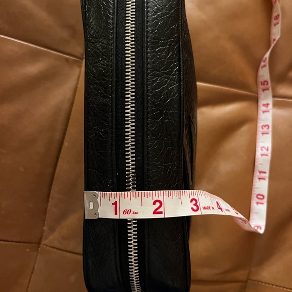 Golden Goose Women's Star Bag in glossy black leather with tone-on-tone star - Picture 16 of 16